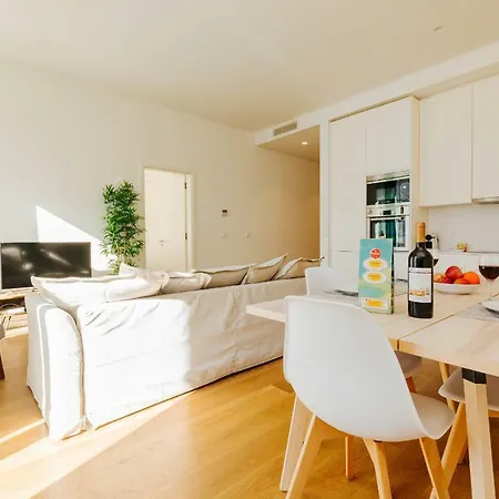 The Savoy Truffle A Chic Retreat With The View Apartmán *